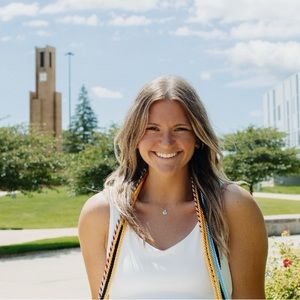 Meet your Posher, Rebecca